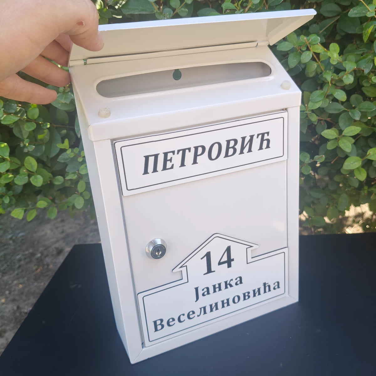 Belo poštansko sanduče 03