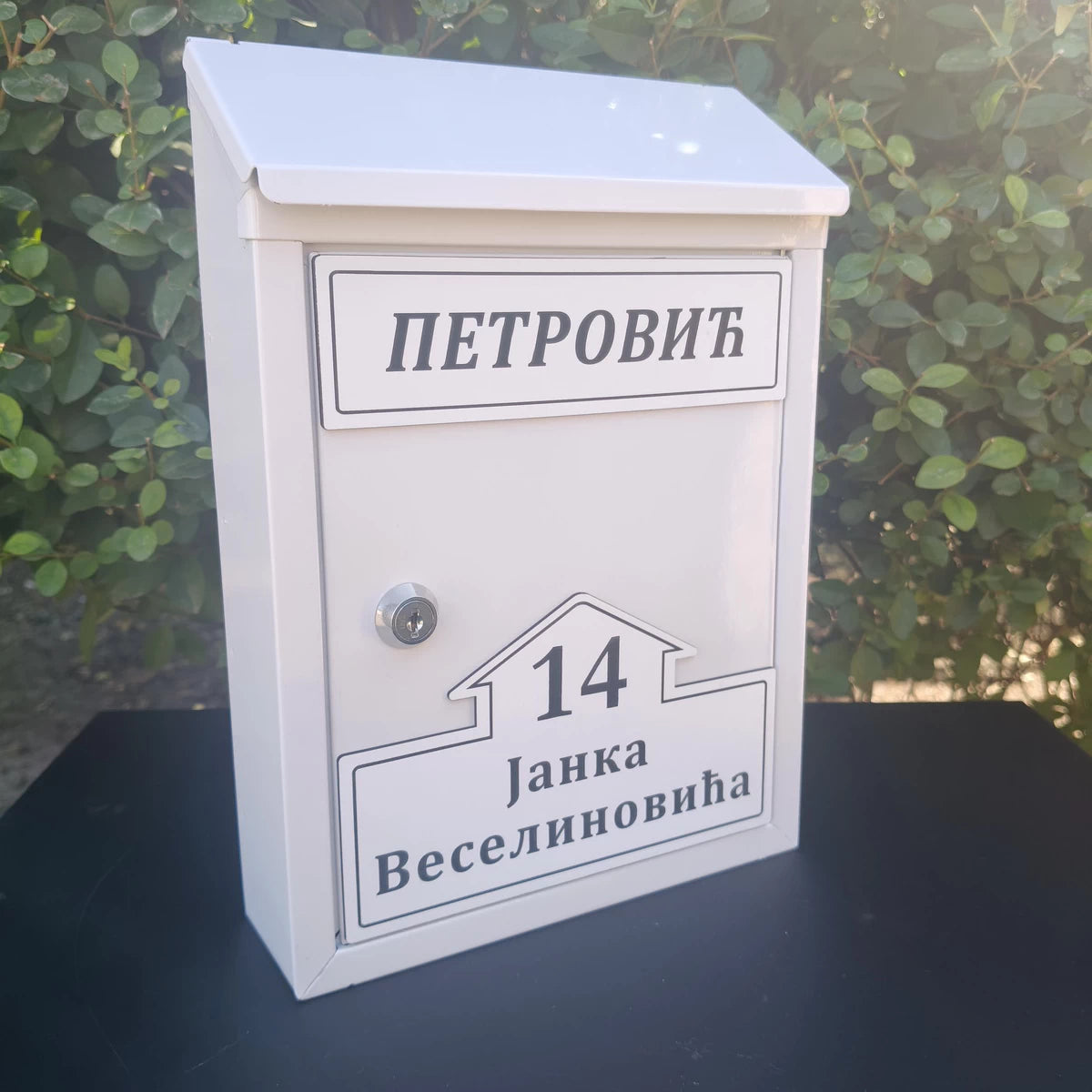 Belo poštansko sanduče 05